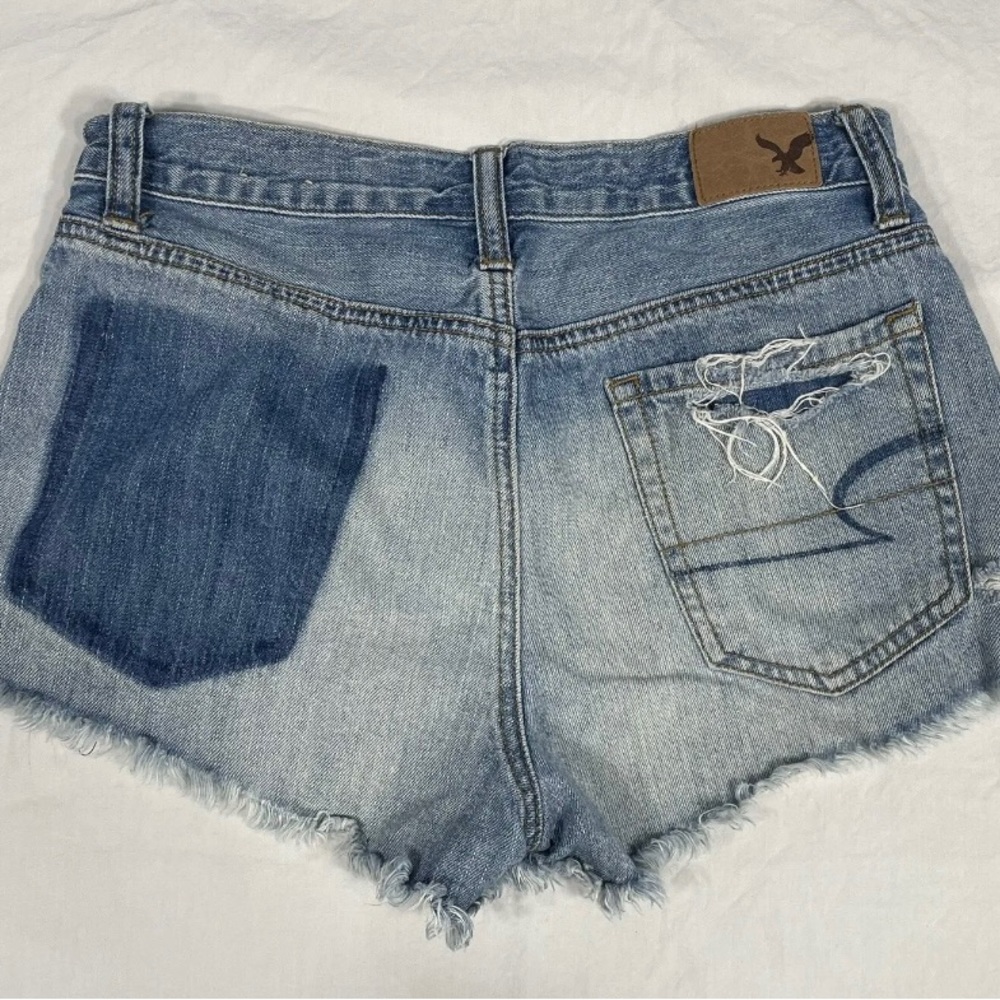 American Eagle Women Blue Distressed Buttoned Cut Off Denim Shorts Size 0 - Picture 8 of 10